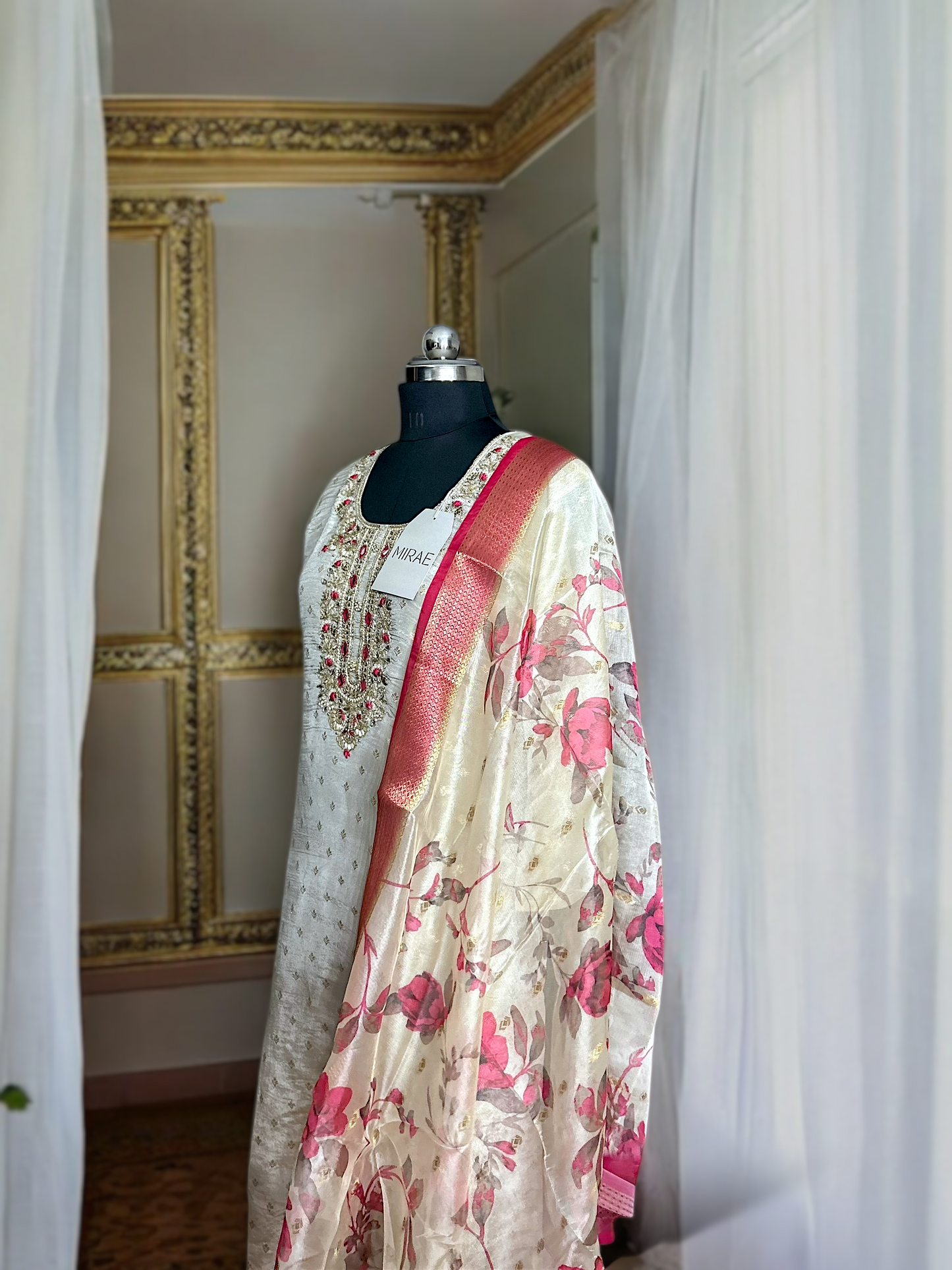 Ivory Tissue Jacquard Suit Set with Printed Silk Dupatta