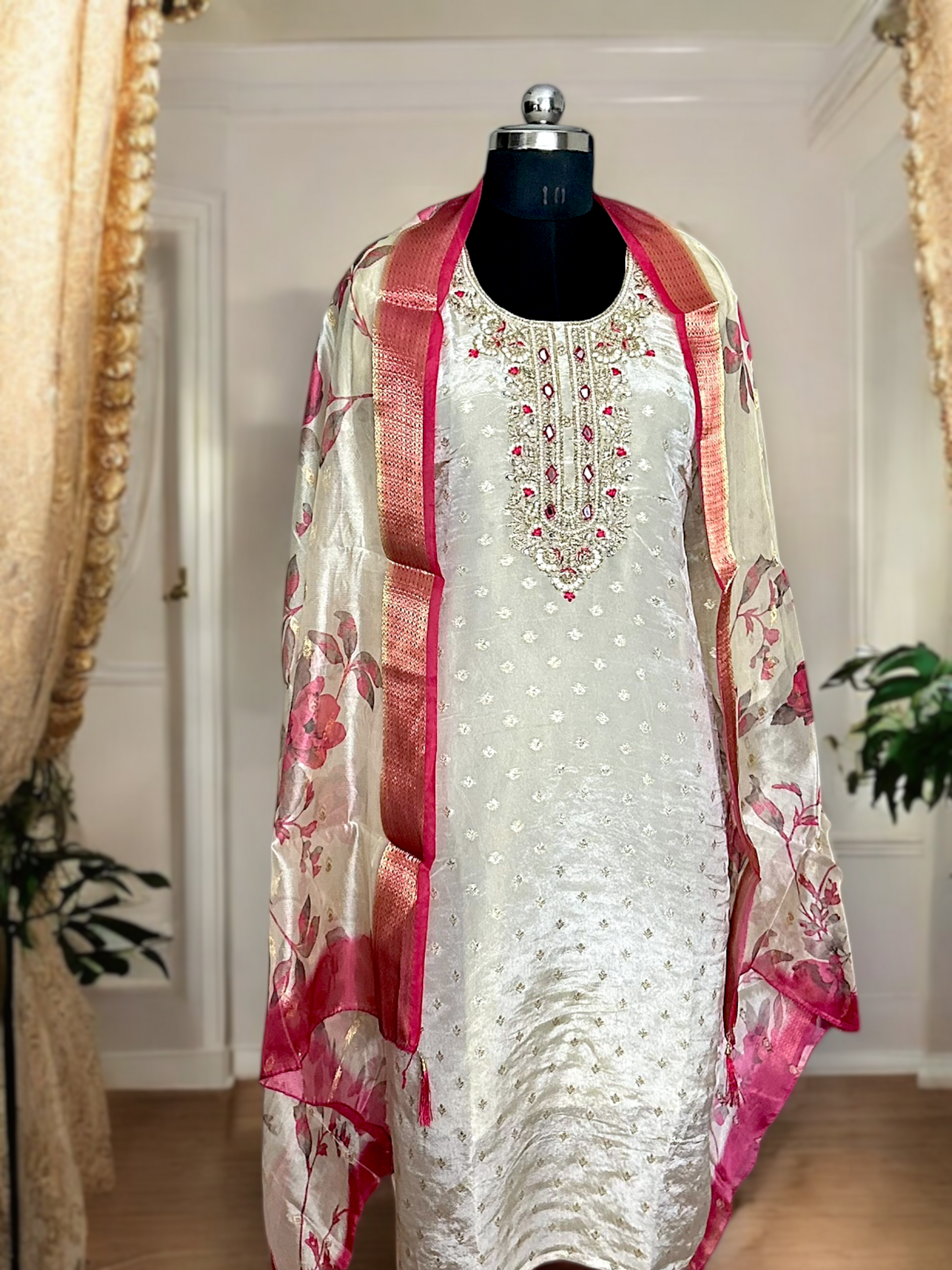 Ivory Tissue Jacquard Suit Set with Printed Silk Dupatta